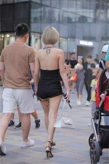 爵少的迷糊小萌妻