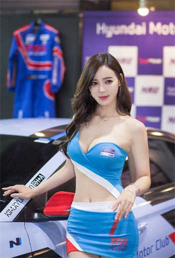 《可疑的美容院4》中字