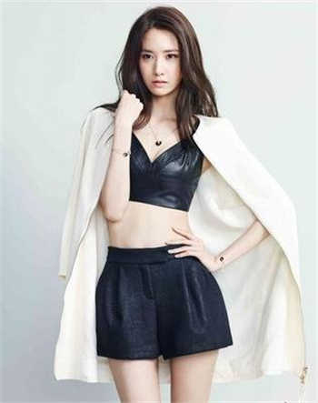 动漫美少女打扑克