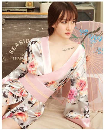 为丈夫升职的妻子
