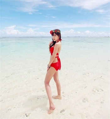 穿成貌美音甜的白莲女配