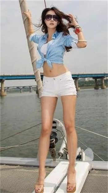 吴梦梦泳池教练频道