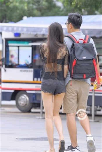 小奶球雅录屏