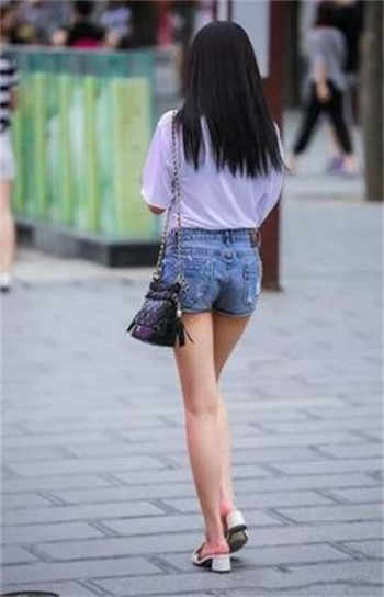 瑟妃5房间055375c3c9e