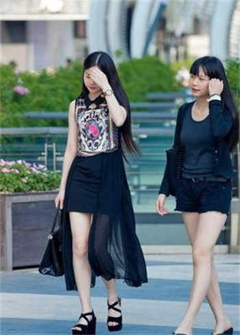 五年级穿白筒袜