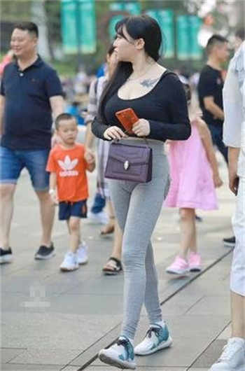 julia ann在线