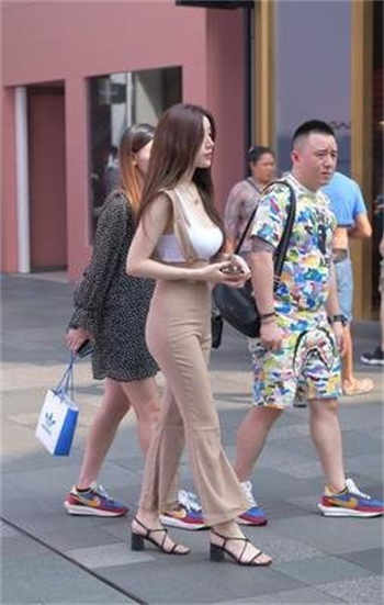精东屌丝逆袭之国民传奇