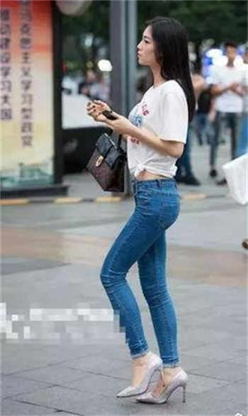 辣妞范吻戏